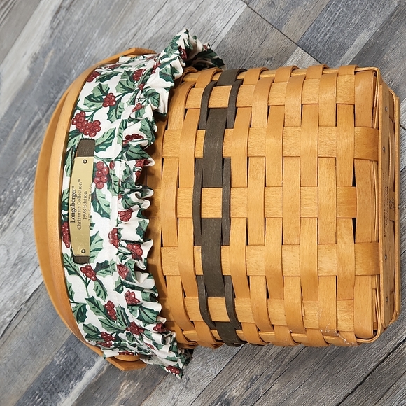 Longaberger Glad Tidings Basket - Picture 12 of 12